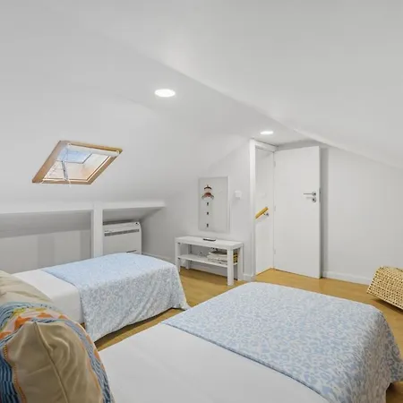 Sunny House With Private Terrace 빌라노바데가이아